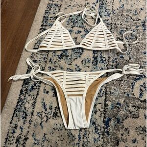Beach bunny hard summer size L bikini white